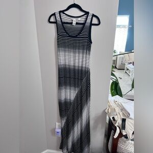 Max Studio Black and White Sleeveless Sheath Maxi Dress, size M